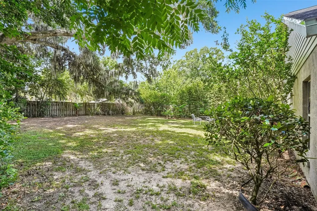 1274 N Palmetto Circle Eustis FL 32726