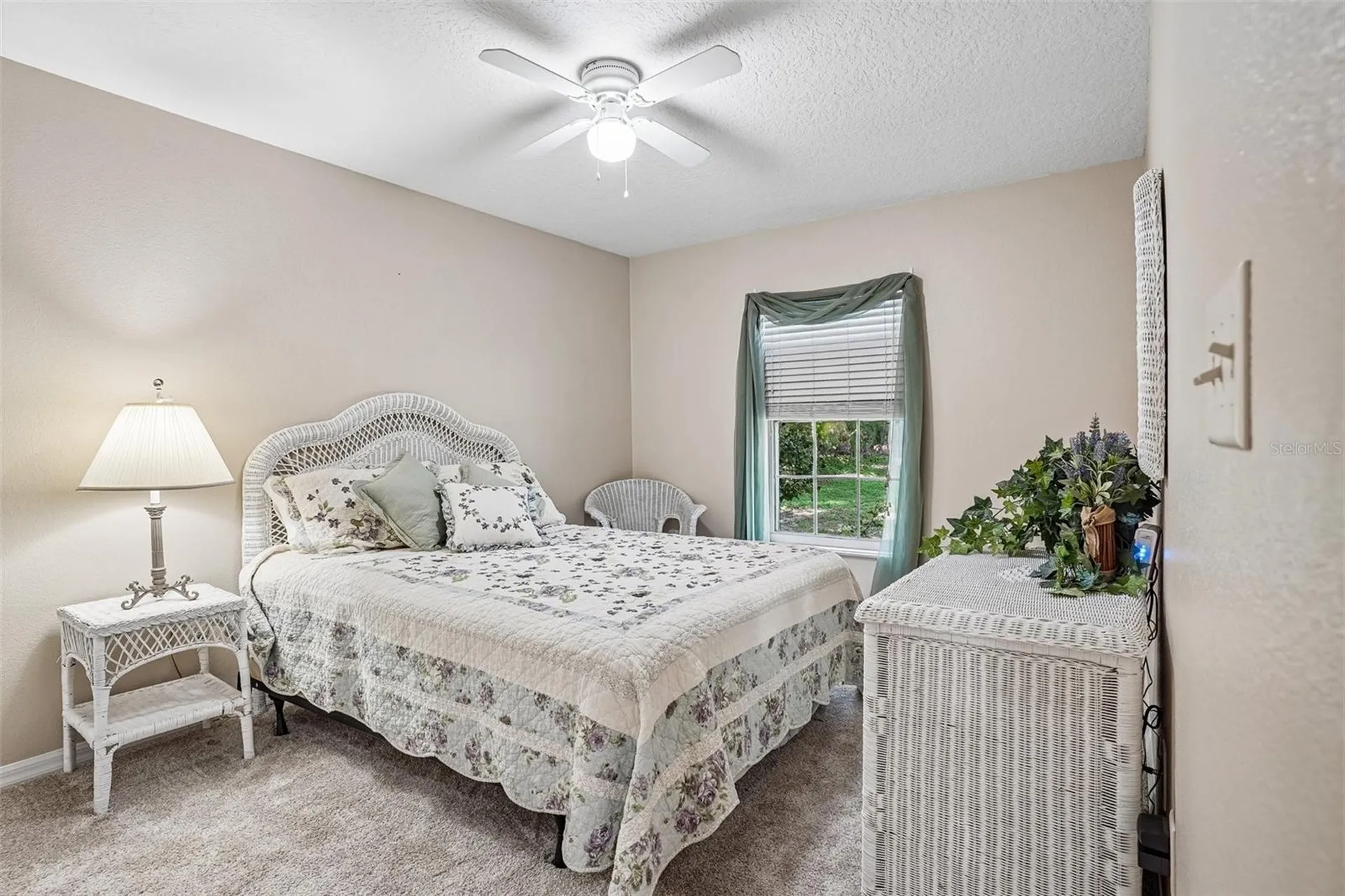 1274 N Palmetto Circle Eustis FL 32726