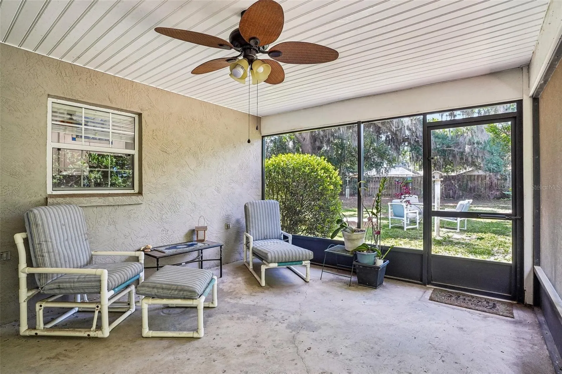 1274 N Palmetto Circle Eustis FL 32726