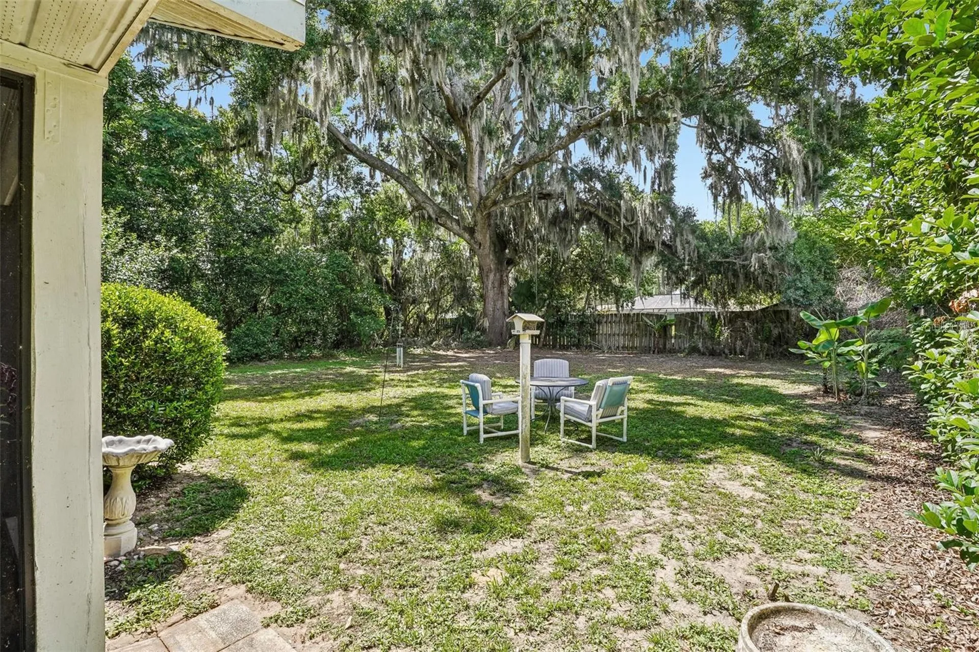 1274 N Palmetto Circle Eustis FL 32726