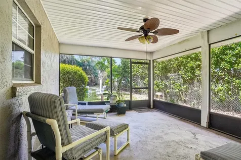 1274 N Palmetto Circle Eustis FL 32726