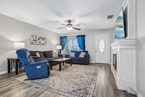 1274 N Palmetto Circle Eustis FL 32726