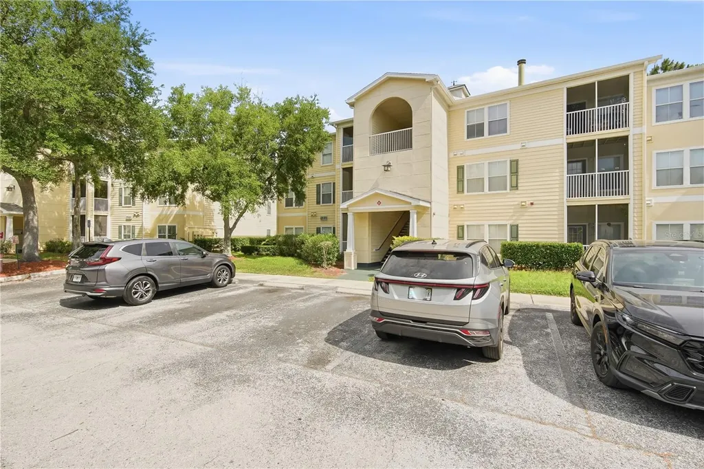 18367 Bridle Club Drive Tampa FL 33647
