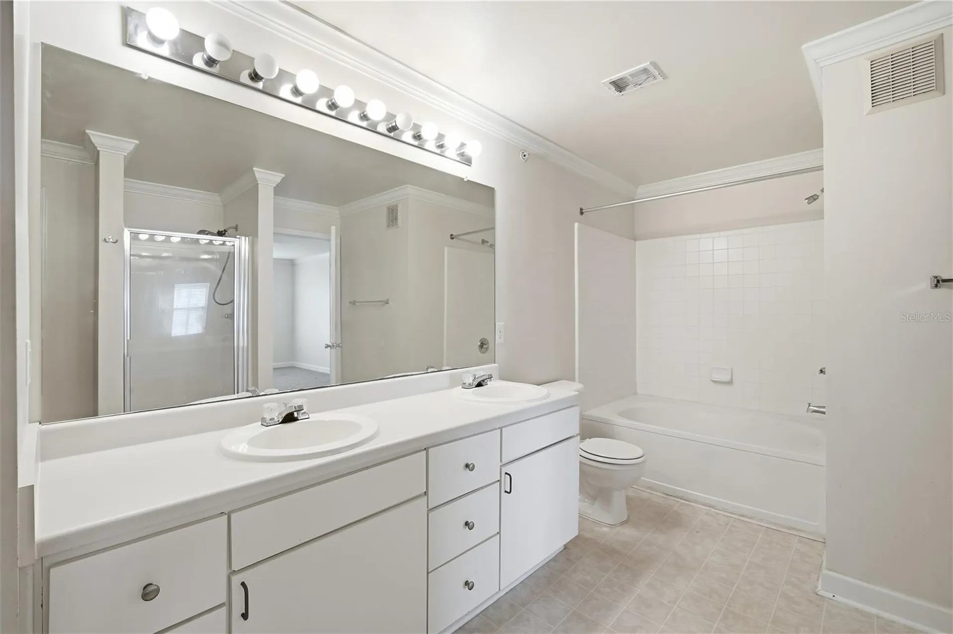 18367 Bridle Club Drive Tampa FL 33647