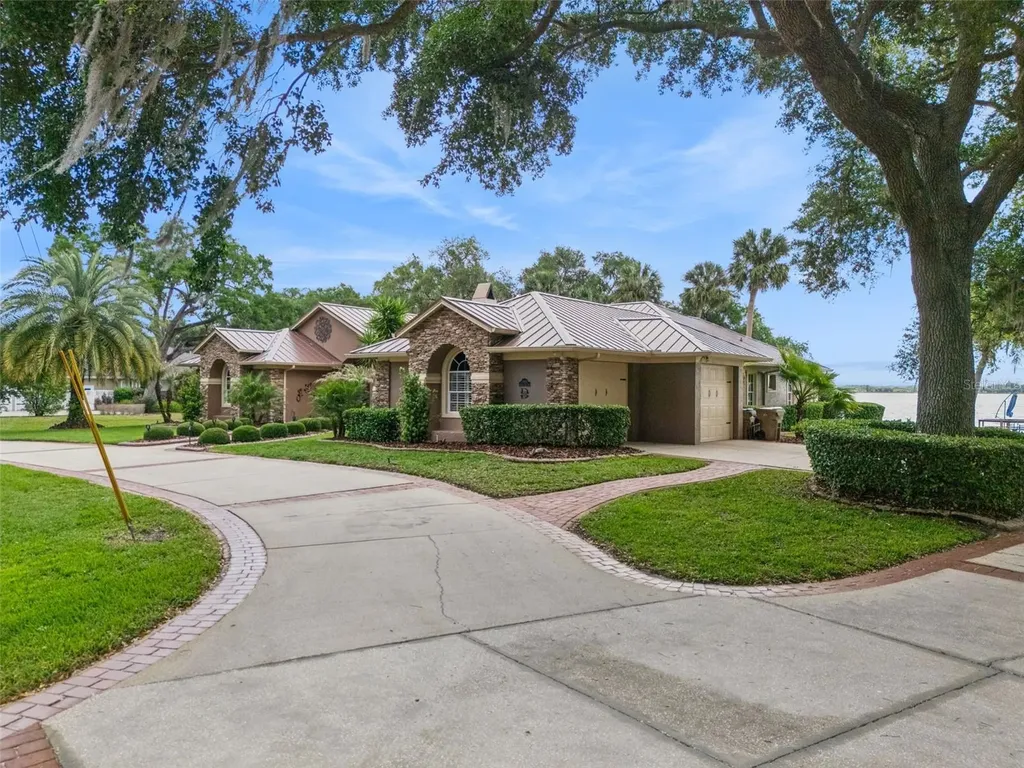 29650 Squirrel Point Road Tavares FL 32778