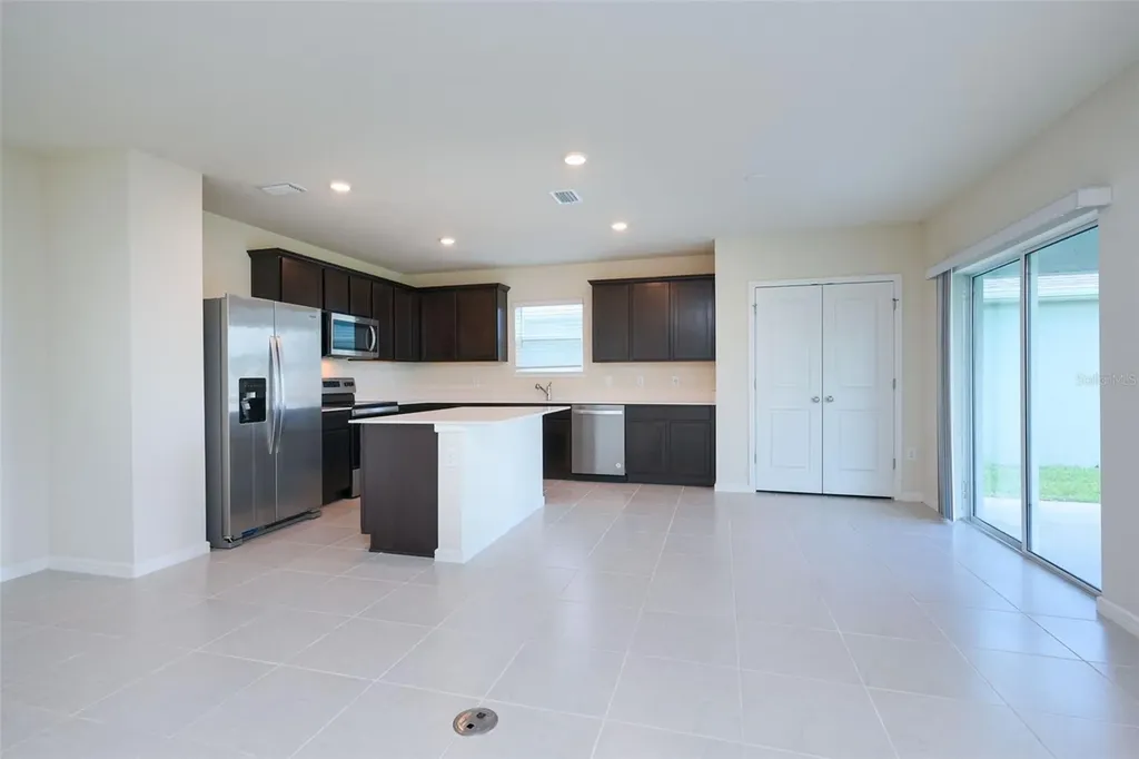1954 Enchanting Court Davenport FL 33897