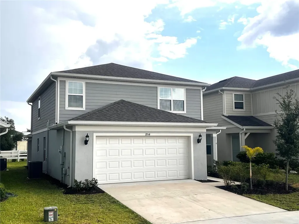 1954 Enchanting Court Davenport FL 33897