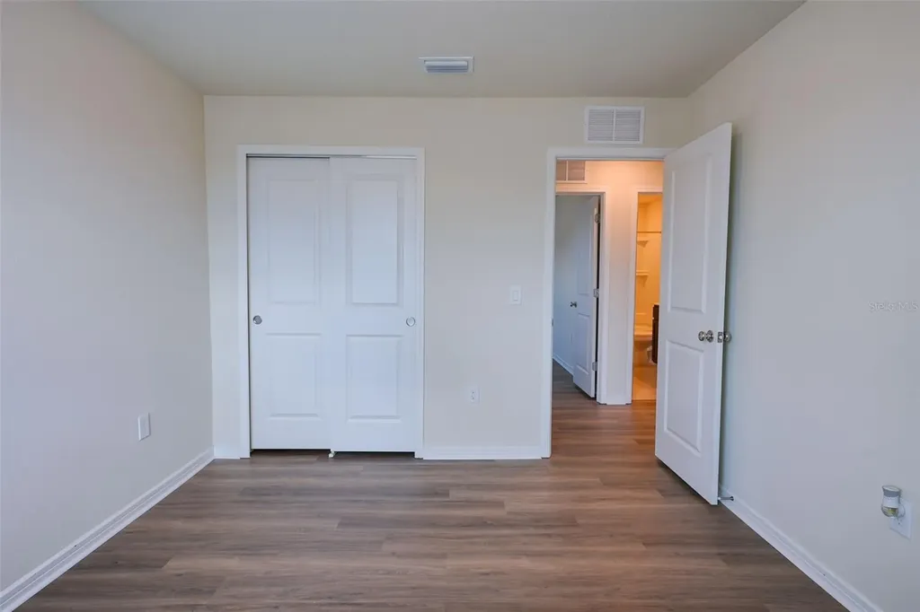 1954 Enchanting Court Davenport FL 33897