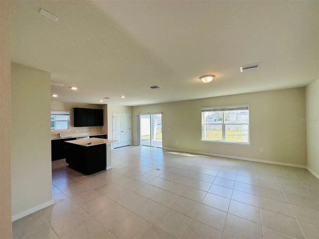 1954 Enchanting Court Davenport FL 33897