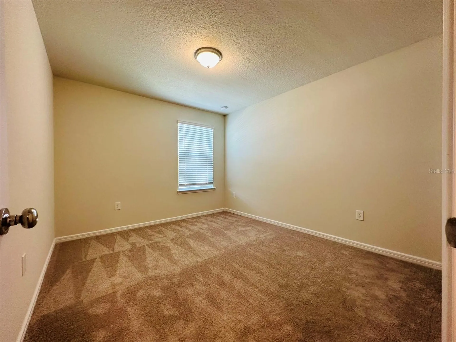 1954 Enchanting Court Davenport FL 33897