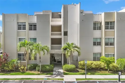 6185 Piedras Blancas Guaynabo PR 00971