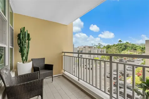 6185 Piedras Blancas Guaynabo PR 00971