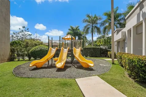6185 Piedras Blancas Guaynabo PR 00971
