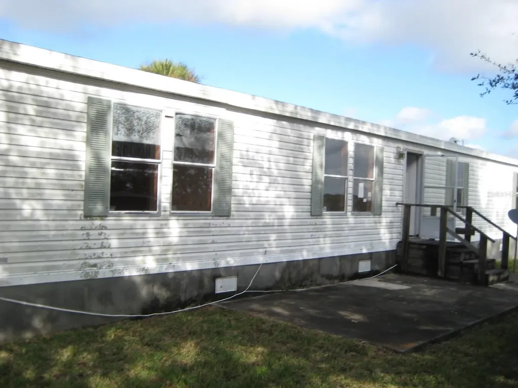 14455 NW 284th Street Okeechobee FL 34972