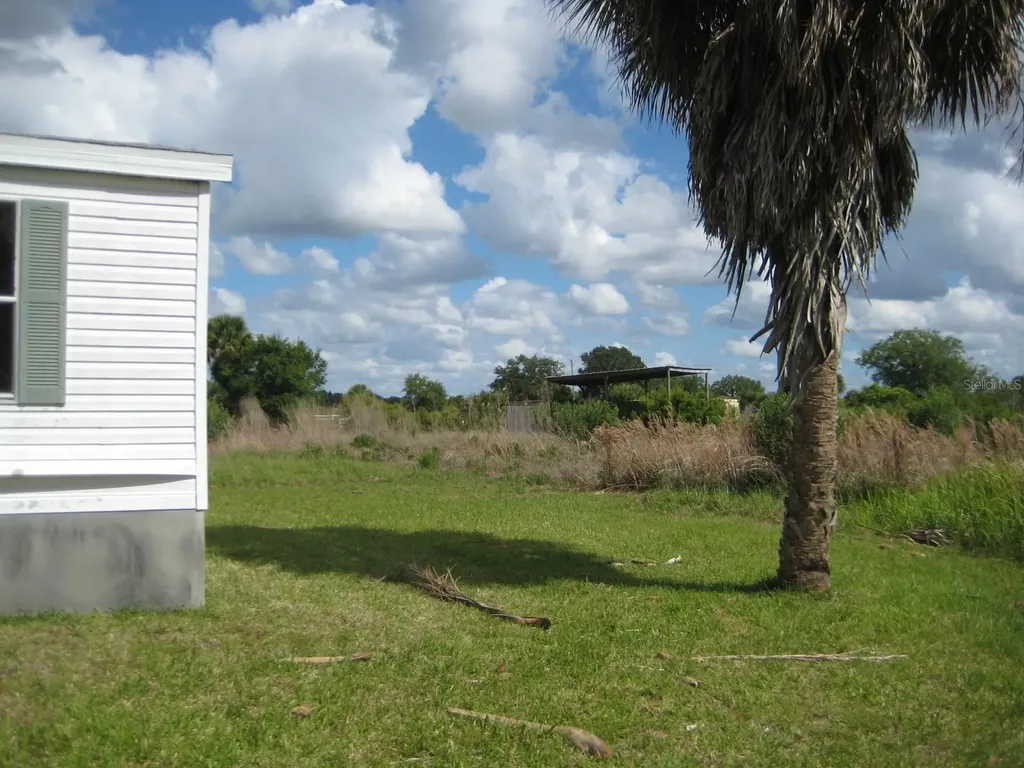 14455 NW 284th Street Okeechobee FL 34972