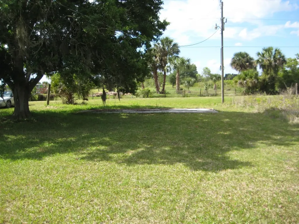 14455 NW 284th Street Okeechobee FL 34972
