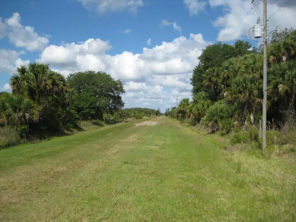 14455 NW 284th Street Okeechobee FL 34972