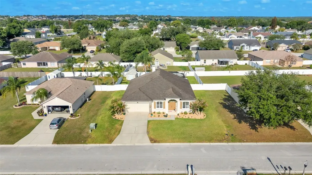 5285 English Drive Lakeland FL 33812