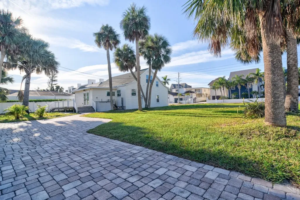 15565 Gulf Boulevard Redington Beach FL 33708
