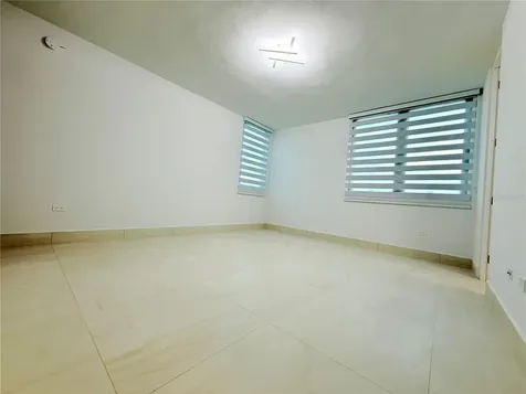 Urb Riveria Parkview Calle Jasper Bayamon PR 00959
