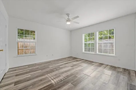 415 NW 10th Street Gainesville FL 32601