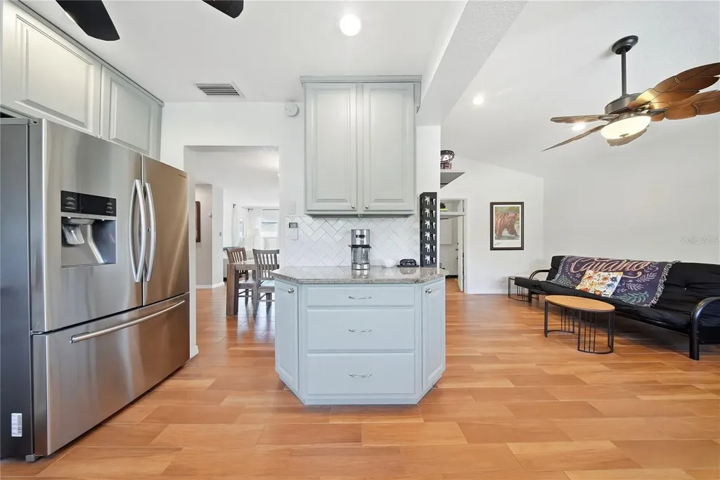7700 16th Avenue N St Petersburg FL 33710
