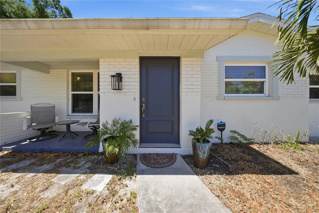 7700 16th Avenue N St Petersburg FL 33710