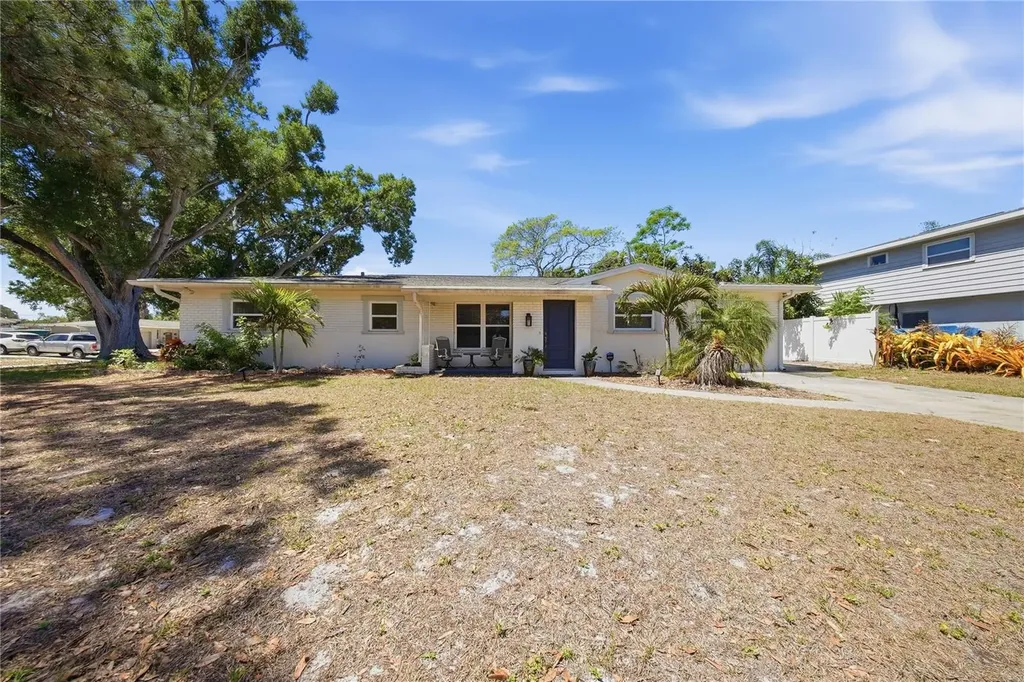 7700 16th Avenue N St Petersburg FL 33710