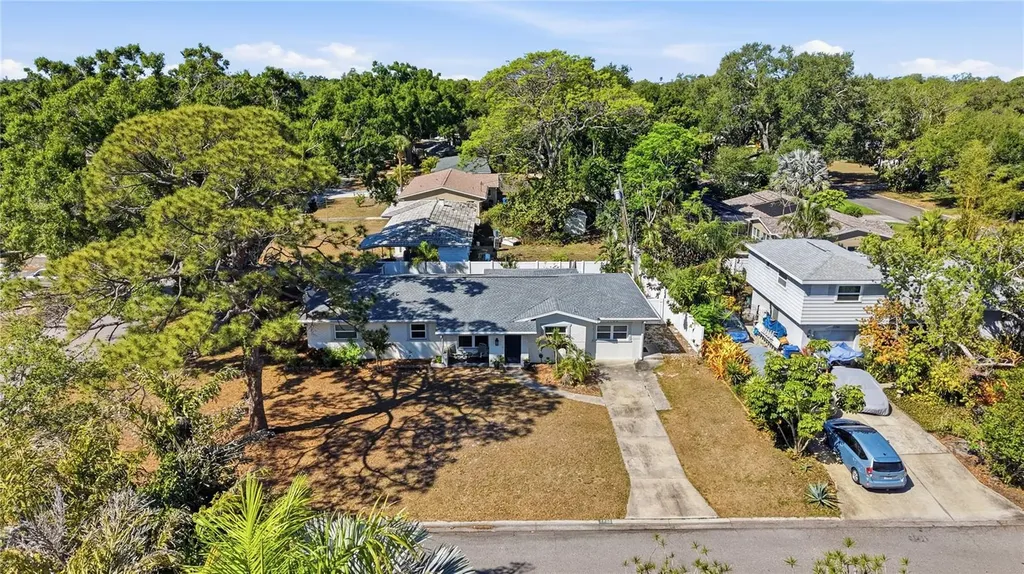 7700 16th Avenue N St Petersburg FL 33710