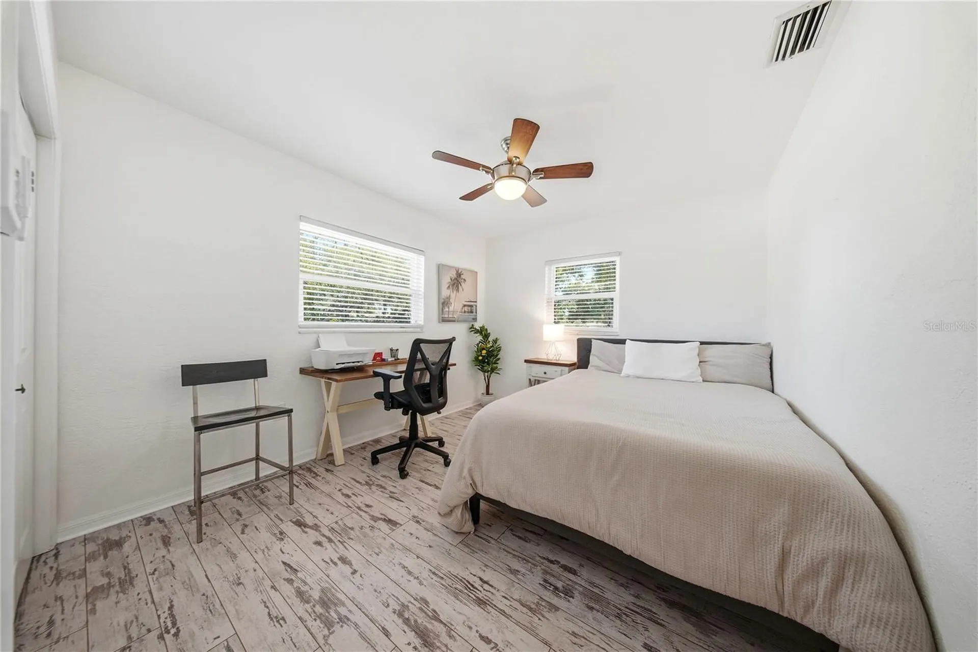 7700 16th Avenue N St Petersburg FL 33710
