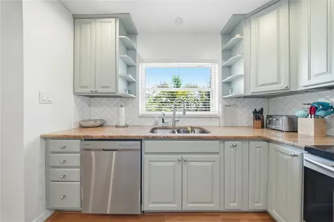 7700 16th Avenue N St Petersburg FL 33710