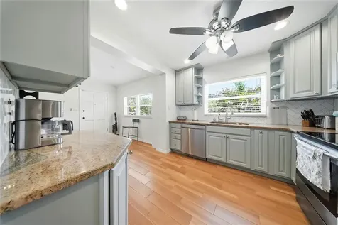 7700 16th Avenue N St Petersburg FL 33710