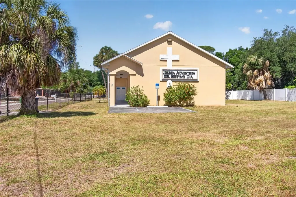 2018 Grant Street Tampa FL 33605