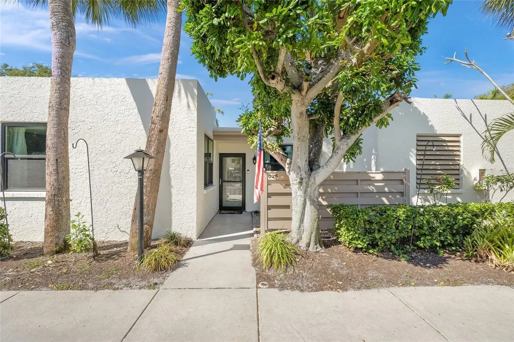 226 Sherwood Drive Bradenton FL 34210