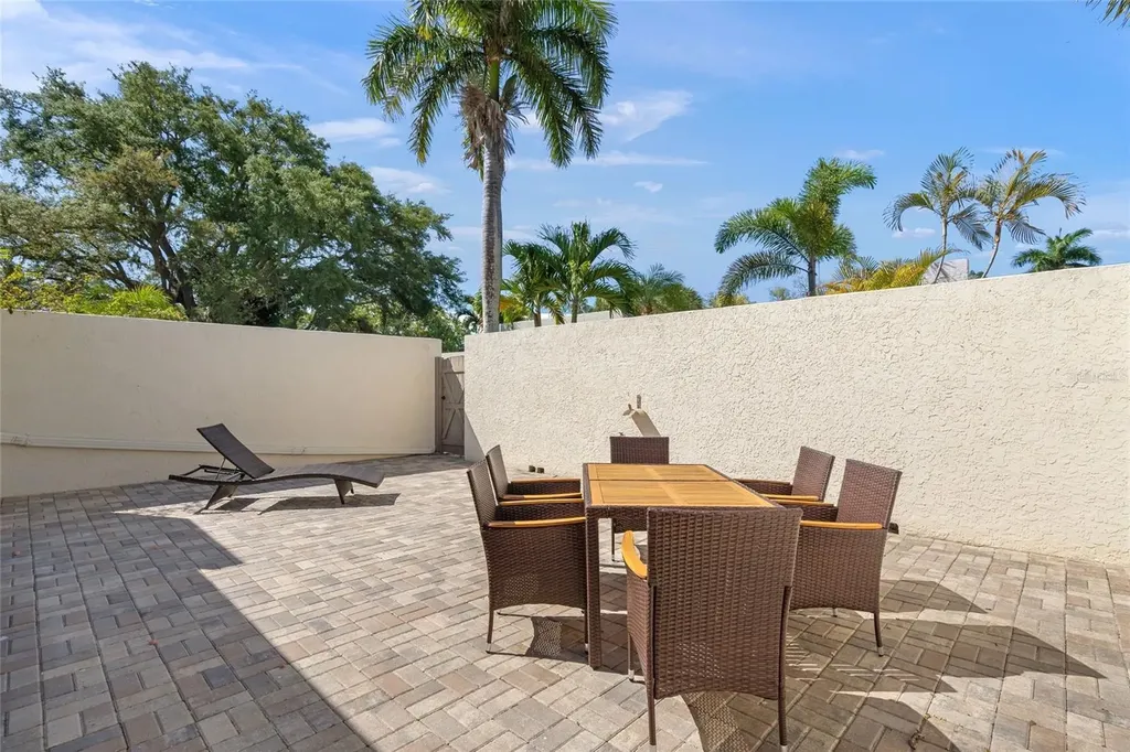 226 Sherwood Drive Bradenton FL 34210