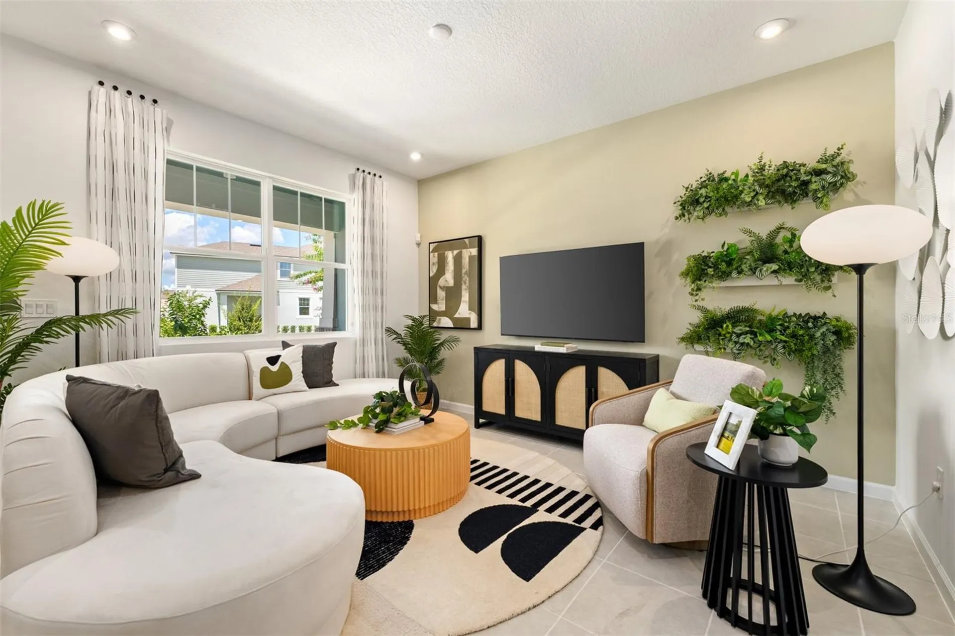 2808 Camellia Flower Street Apopka FL 32703