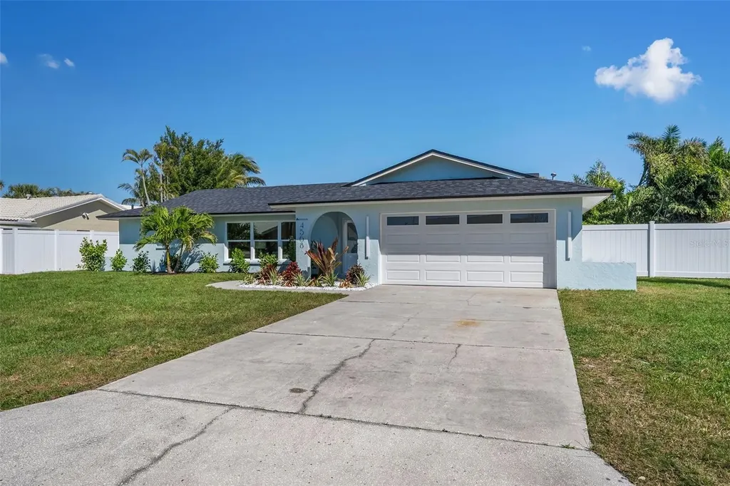 4568 40th Street S St Petersburg FL 33711