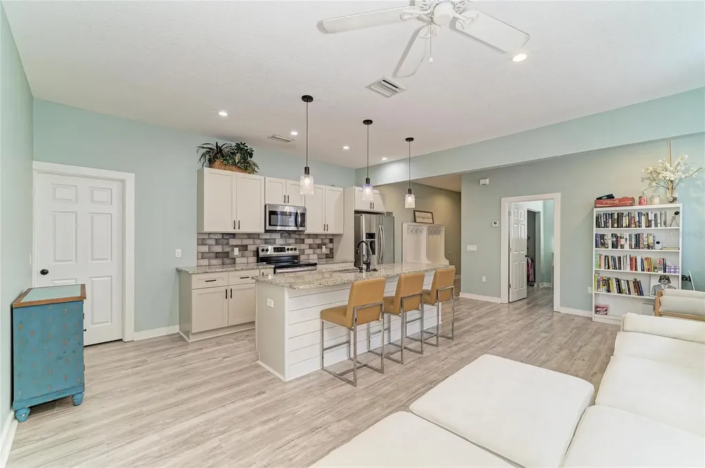 1609 17th Street W Bradenton FL 34205