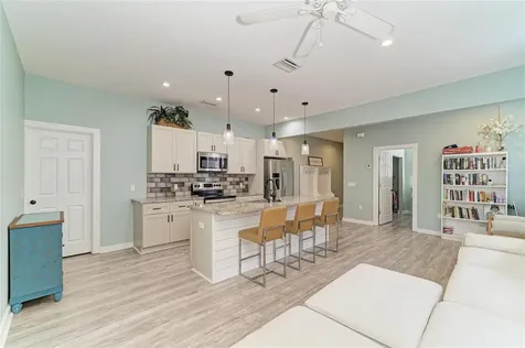 1609 17th Street W Bradenton FL 34205
