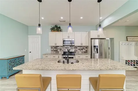 1609 17th Street W Bradenton FL 34205