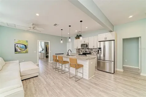 1609 17th Street W Bradenton FL 34205