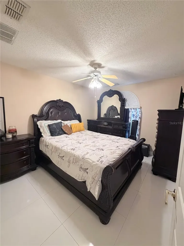 2618 Hawthorne Lane Kissimmee FL 34743