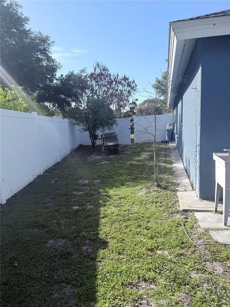 2618 Hawthorne Lane Kissimmee FL 34743