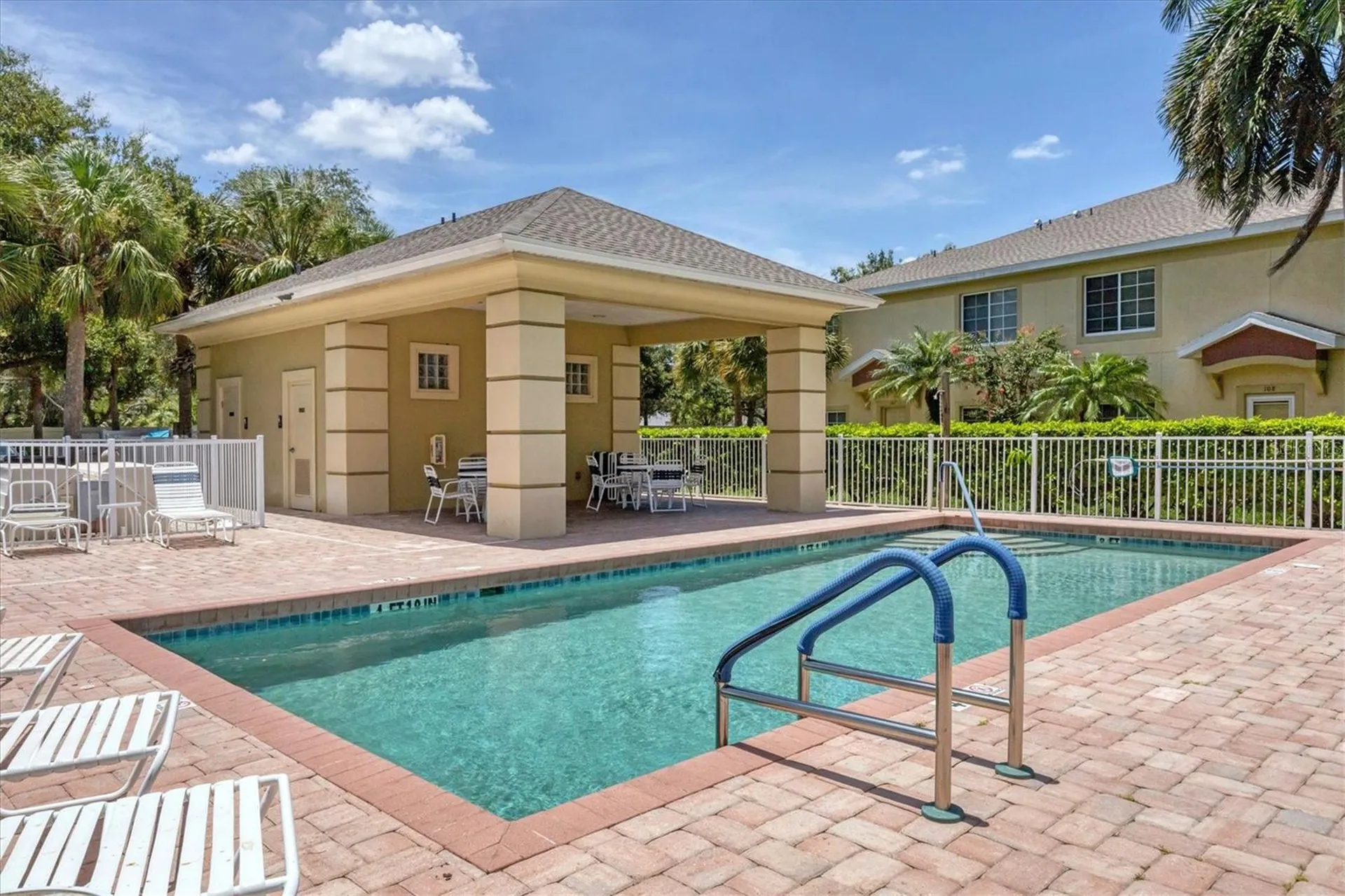 3903 45th Terrace W Bradenton FL 34210