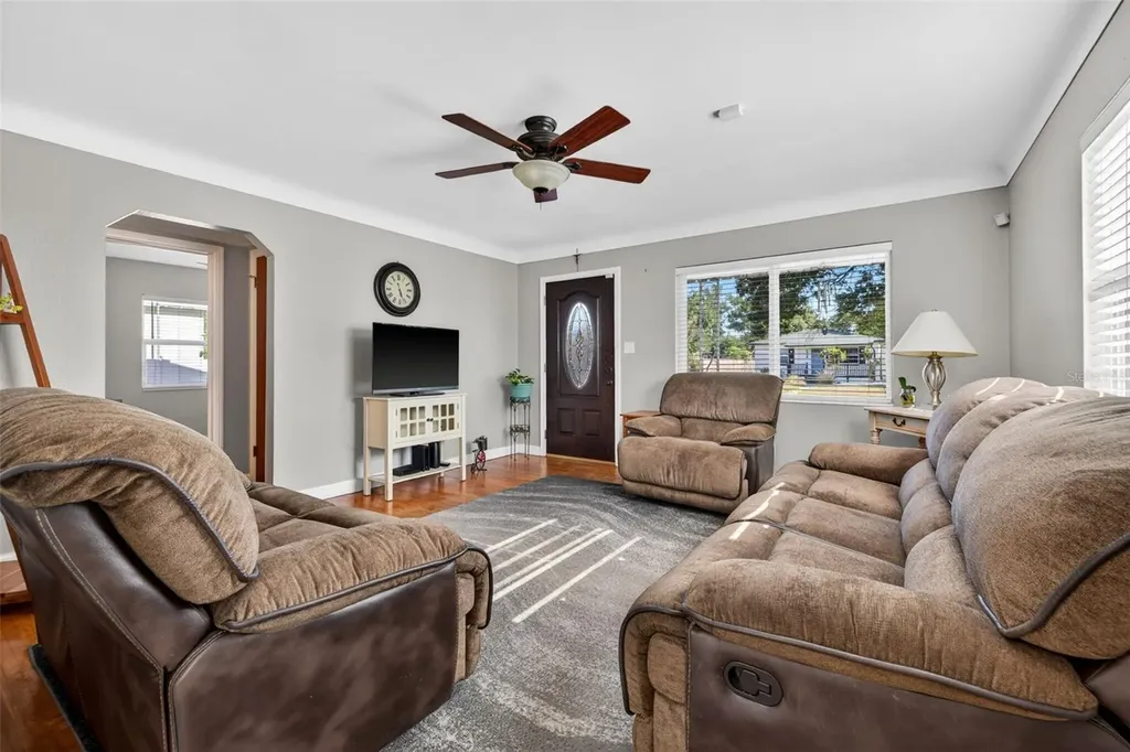 2301 36th Avenue N St Petersburg FL 33713