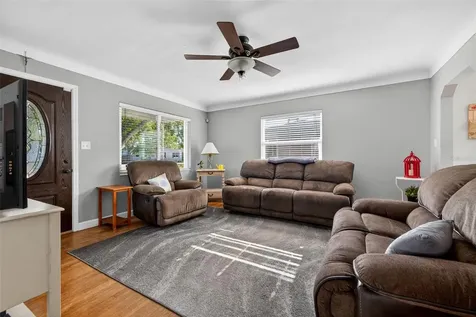 2301 36th Avenue N St Petersburg FL 33713