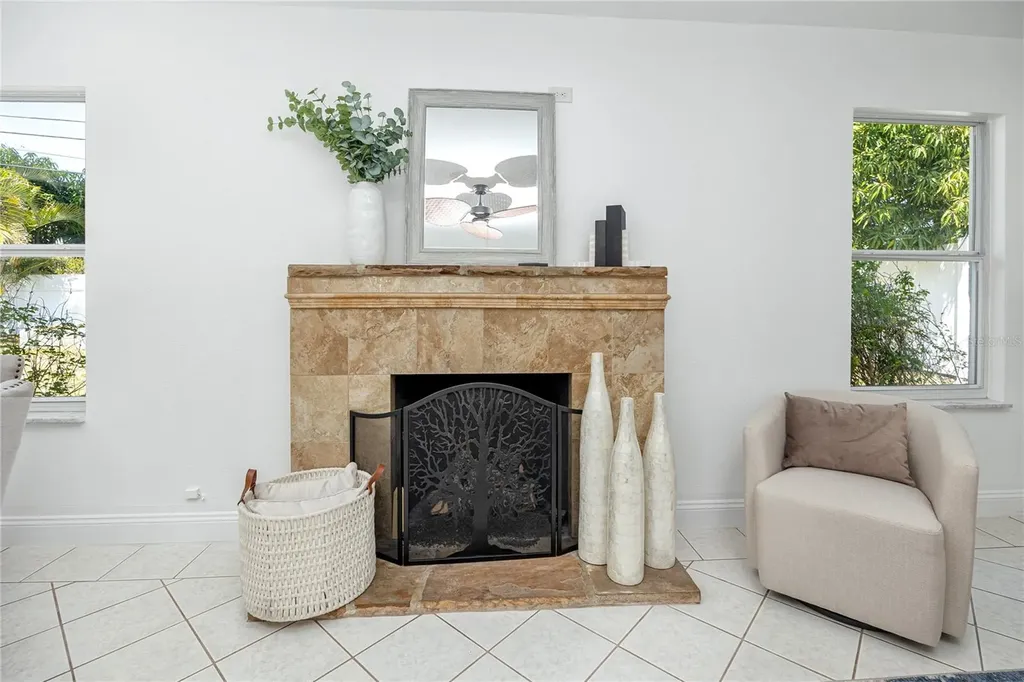 6482 20th Street N St Petersburg FL 33702