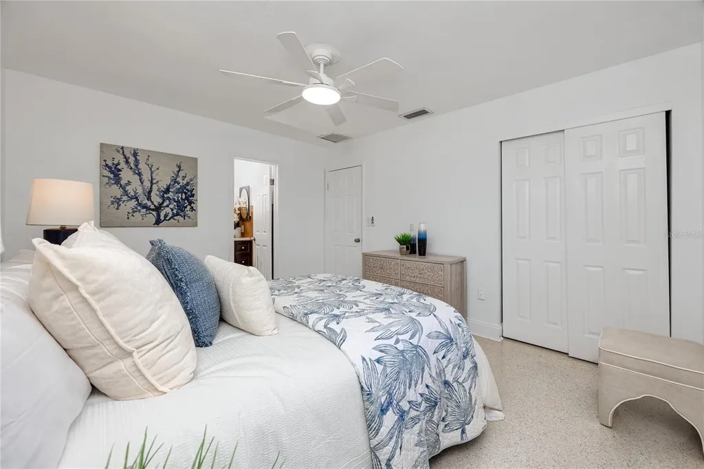 6482 20th Street N St Petersburg FL 33702
