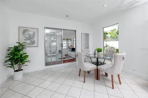 6482 20th Street N St Petersburg FL 33702