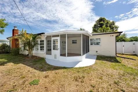 6482 20th Street N St Petersburg FL 33702